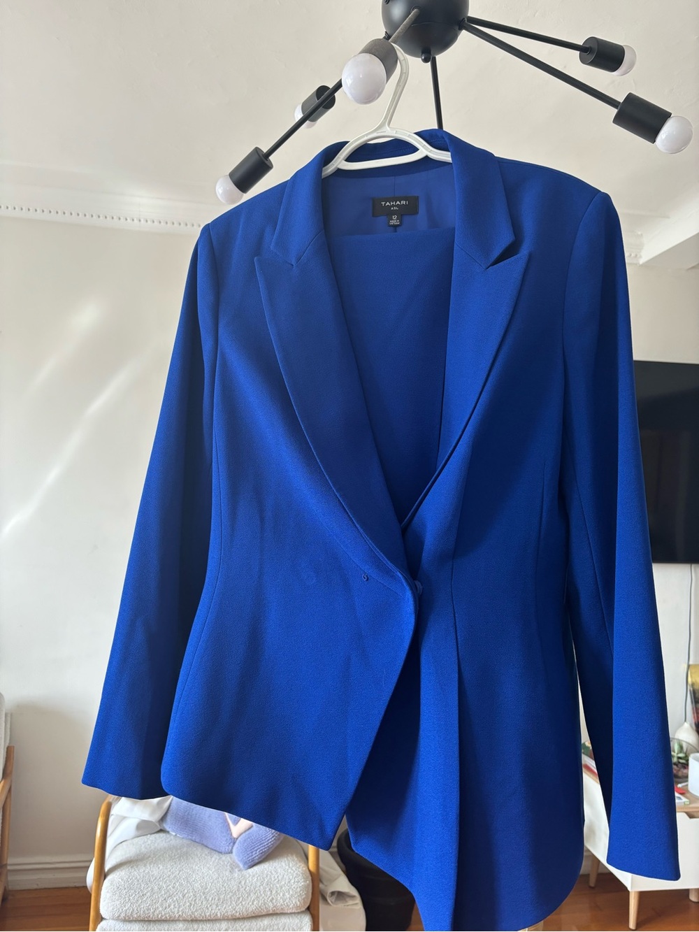 Tahari Royal Blue Women's Blazer Jacket Pants suit set